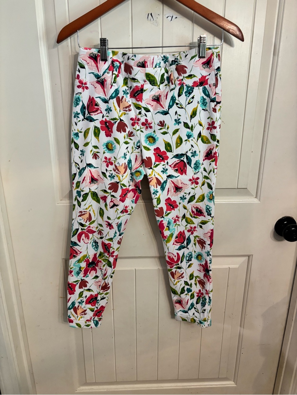 Time and Tru White Floral Leggings with Pink & Teal Accents